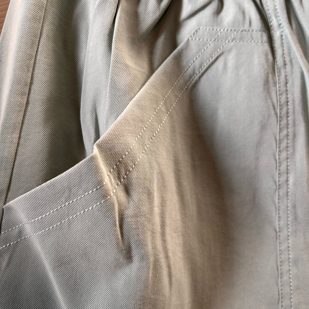 A&F High rise utility joggers